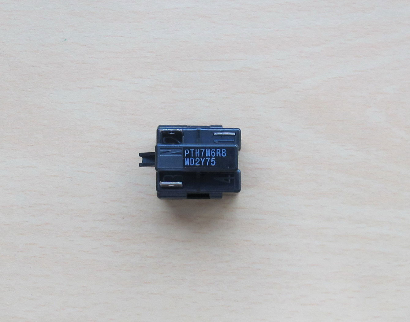 PTC-Relay-2-legs-PTH7M6R8-FULL